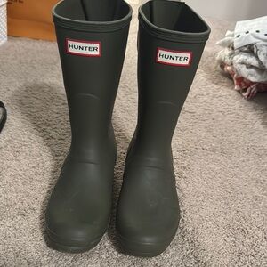 Hunter Dark Olive Waterproof Boots